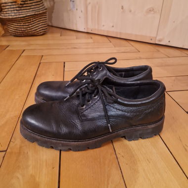 Leather shoes