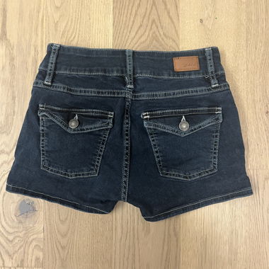 Shorts Subdued