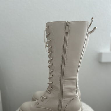 Bottes Blanches Stradivarius 