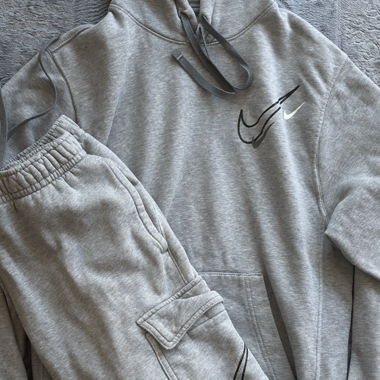 Nike Hoodie- und Jogger-Set