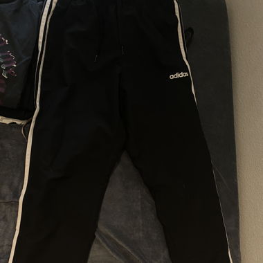 Adidas jogger (regenhose material)