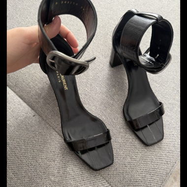Décolleté Saint Laurent con tacco alto