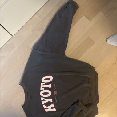 Sweat M