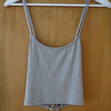 Graues SHEIN-Halfter-Top mit nacktem Rücken Grösse S