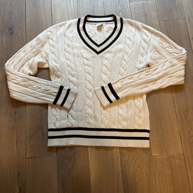 Pull en maille torsadée col V crème