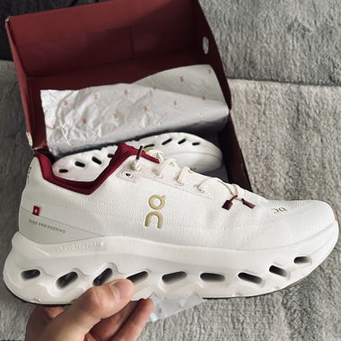 Chaussures de course On Cloud Pearl/Ivory Cloudtilt