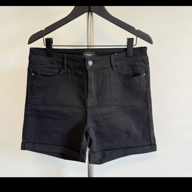 Vero Moda black denim shorts, size L, perfect for summer