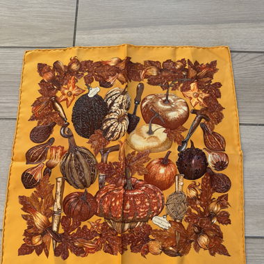 Hermè scarf