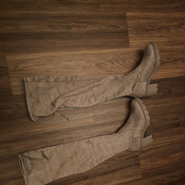 Kniehohe Stiefel