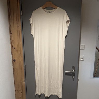 langes Kleid