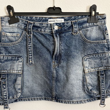 Jupe en jean Bershka cargo