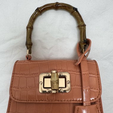 Mini-Handtasche von GLAMOROUS mit Bambus-Detail