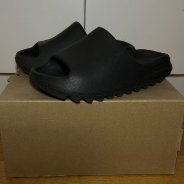 yeezy slide onyx