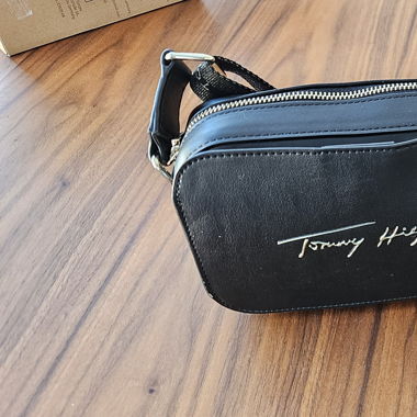 Sac à main noir Tommy Hilfiger