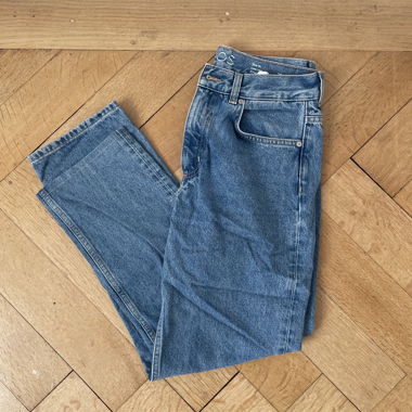 Jeans courts COS