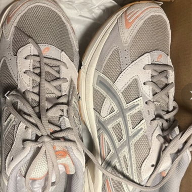 ASICS 