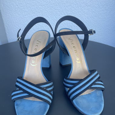 Italian sandals real leather size 37
