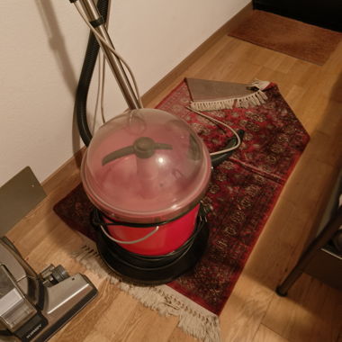 Aspirateur pour tapis professionnel