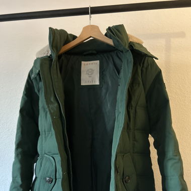 Grüne Winterjacke