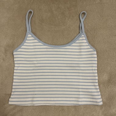 Top bianco e blu a righe