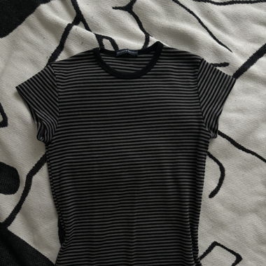 Brandy Melville Tshirt