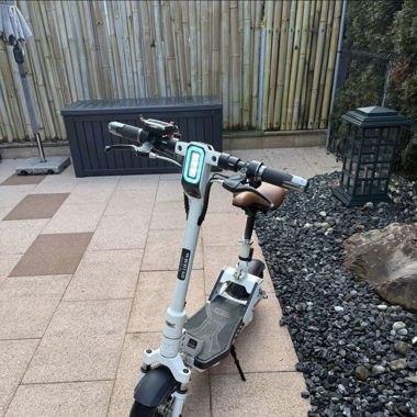 Trotti Camper - E-Scooter, Elektroroller mit Sitz