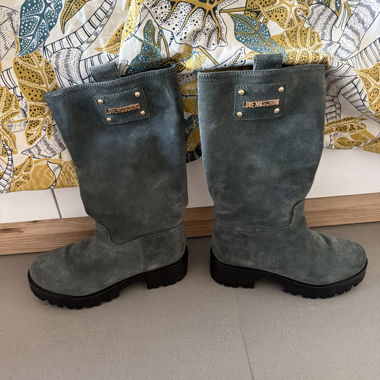 Stivali Moschino in suede verde petrolio