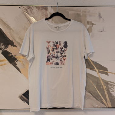 T-Shirt mit Hunden und Katzen