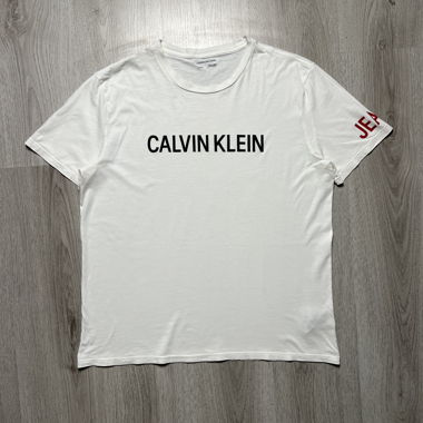 T-shirt Calvin Klein bianco taglia XL