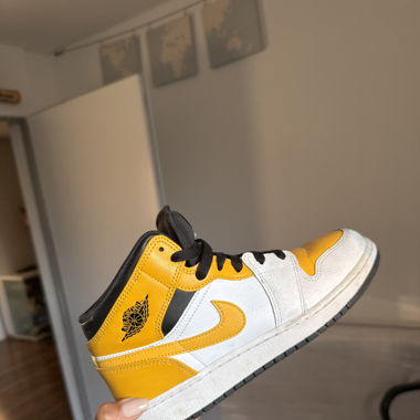 Nike Air Jordan Mid