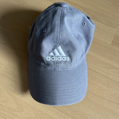 Adidas hat 