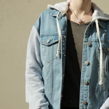 Jeansjacke mit Hoodie