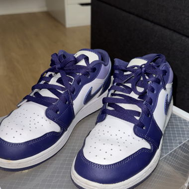 Sneakers Nike Air Jordan Low viola