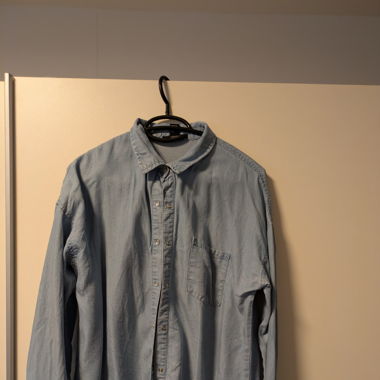 Hellblaues Jeanshemd GrösseM
