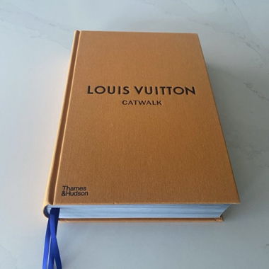 Libro Louis Vuitton Catwalk