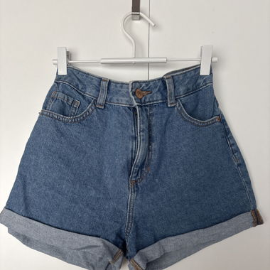 Hot pants