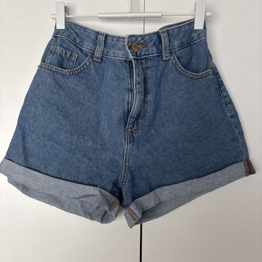 Hot pants