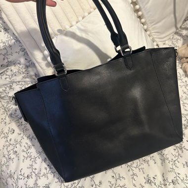 Schultertasche schwarz