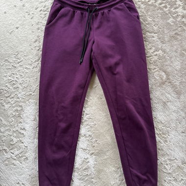 Pantaloni della tuta lilla