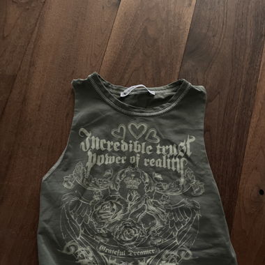 Grünes Bershka Top. Ungetragen.