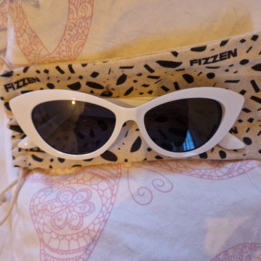 Weisse Sonnenbrille Fizzen