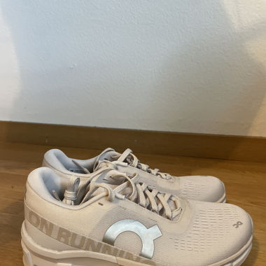 On Shoes new
