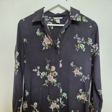 Blouse mit Blume