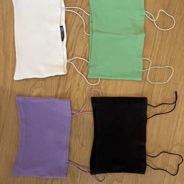 Set mit 4 Croptops