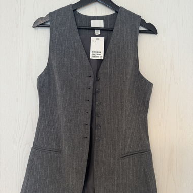 Gilet de costume à rayures grises