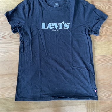 Schwarzes Levi's T-Shirt