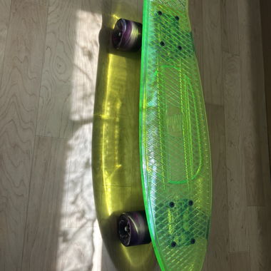 Skateboard néon vert