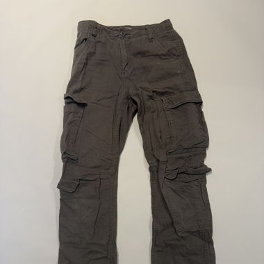 graue Cargohose 