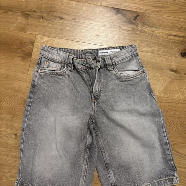 Bershka jorts gris
