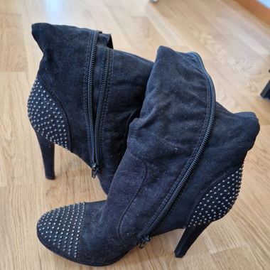 Stiefel Schwarz mit Nieten